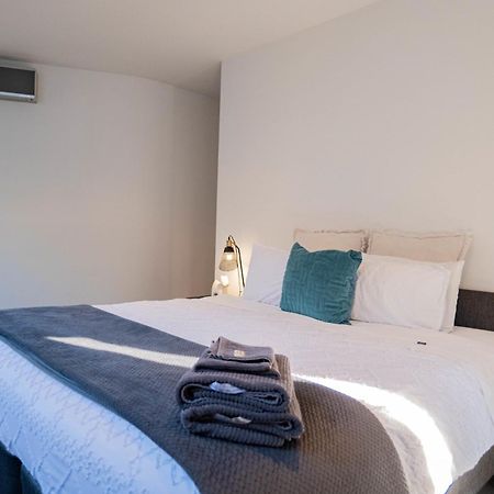 Large Executive 3 Bedroom Yarralumla Extérieur photo
